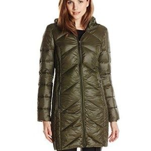 bcbg ultra lightweight packable down 